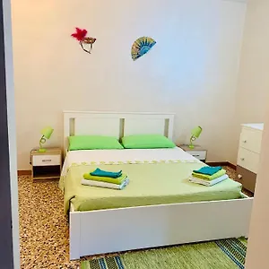 Green Apartment Apartment